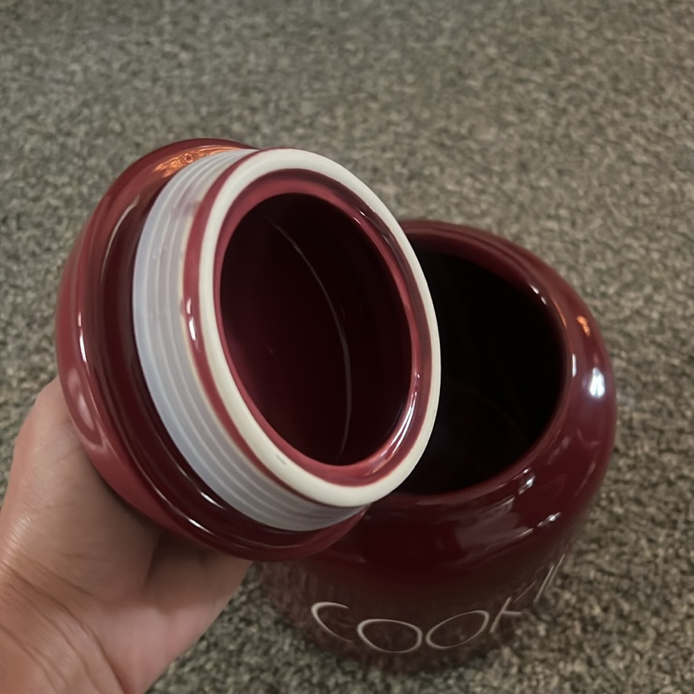 New Rae Dunn cookie jar - Picture 5 of 7